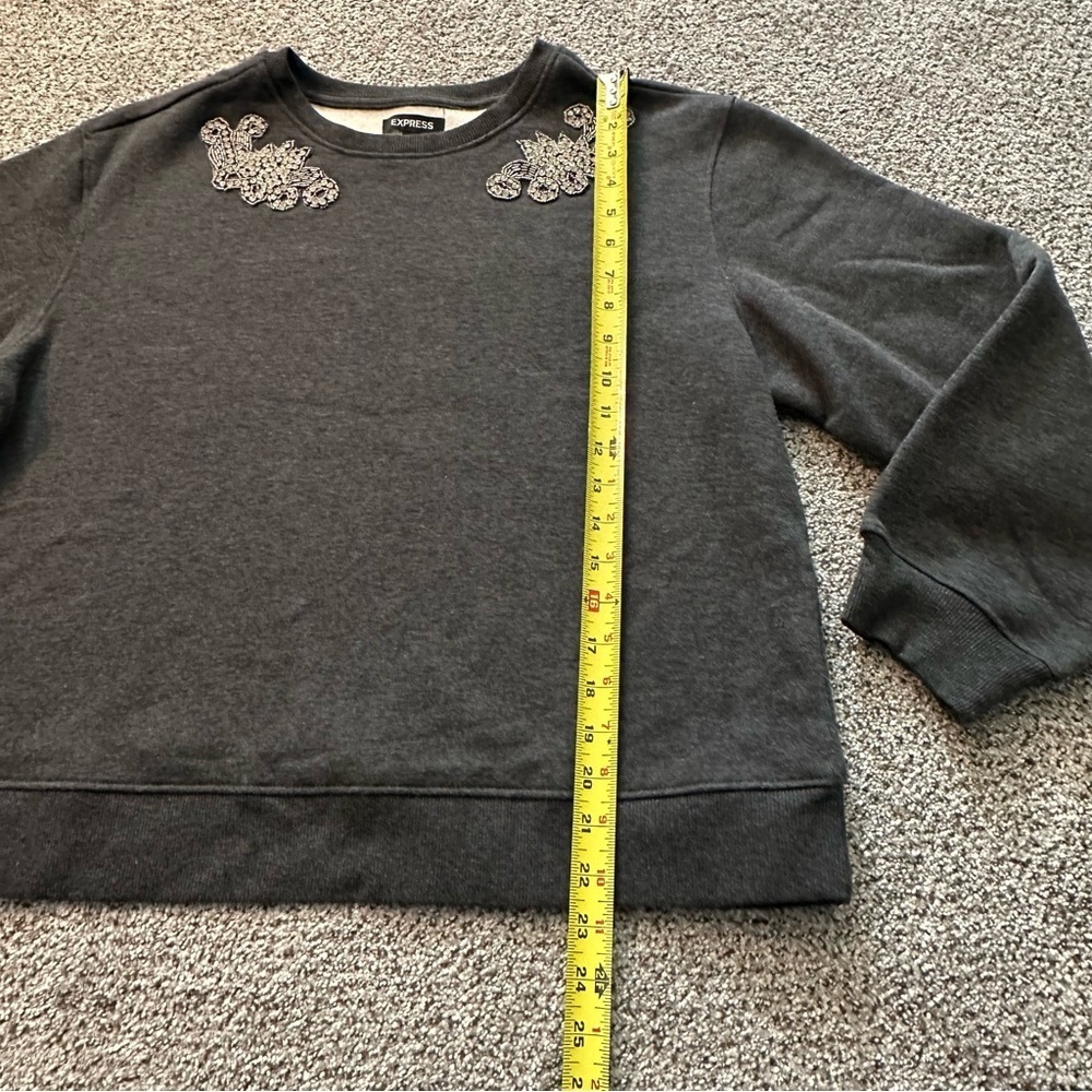EXPRESS L Dark Gray Sweatshirt Crystal Embellishment R $79 NWOT - Picture 7 of 9